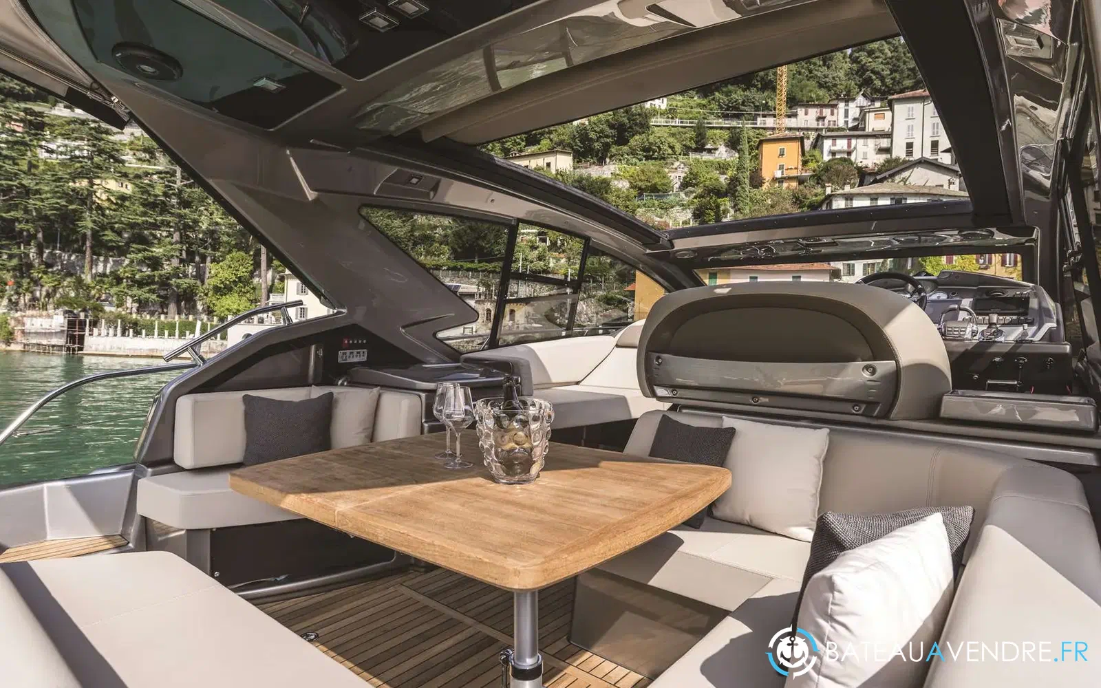 slider 1 Cranchi M 44 Hard Top