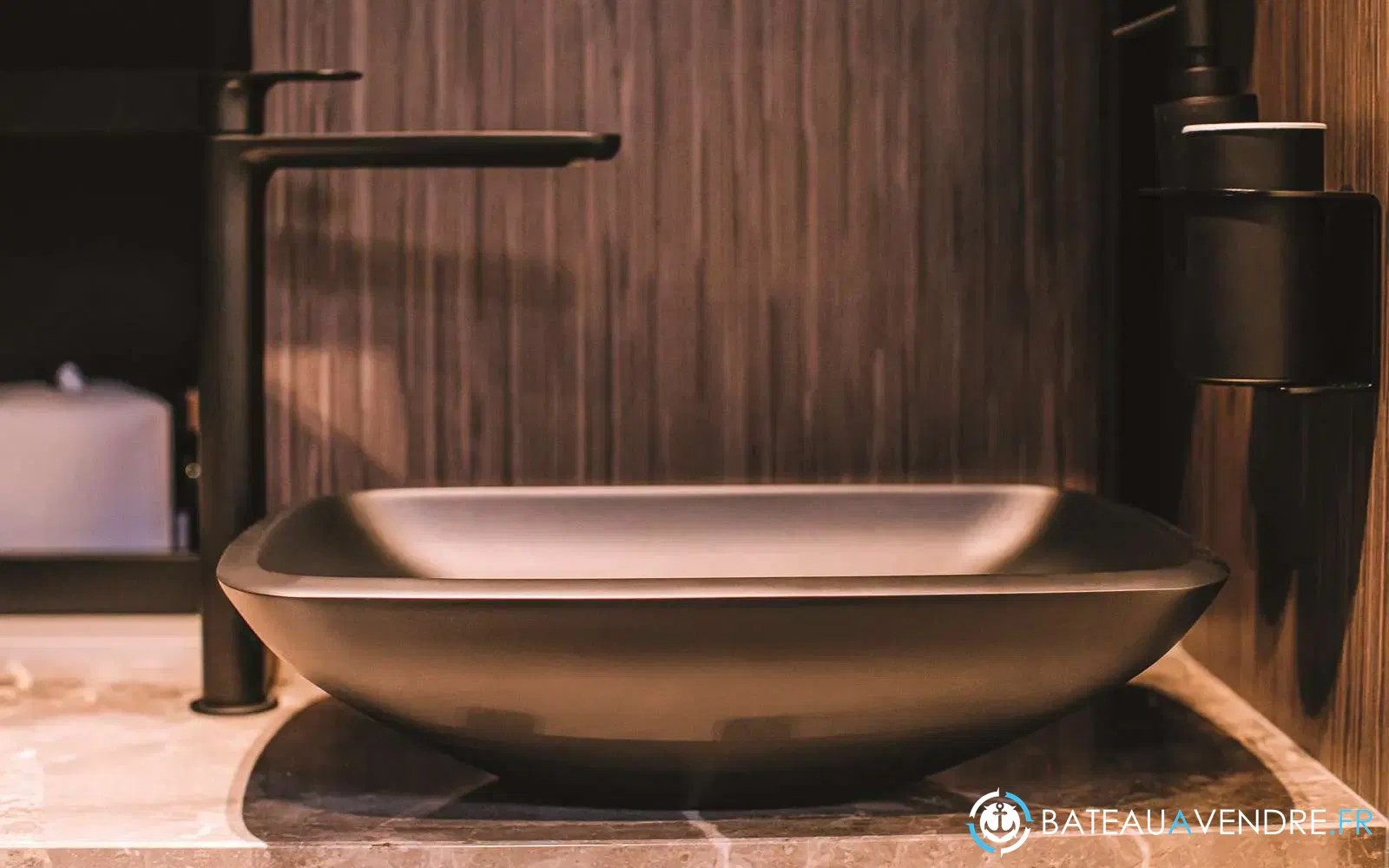 slider 12 Cranchi A46 Luxury Tender