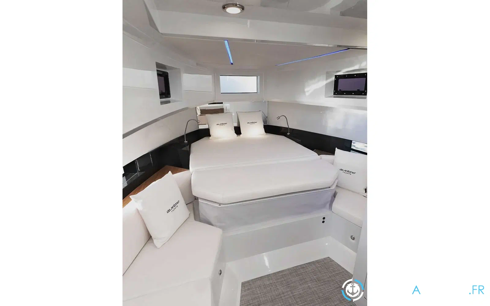 slider 4 De Antonio Yachts D36 Open