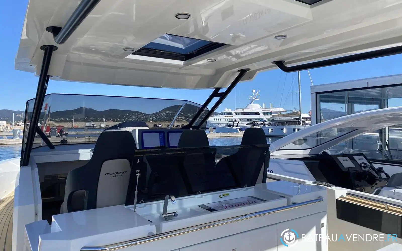 slider 2 De Antonio Yachts D36 Hard Top