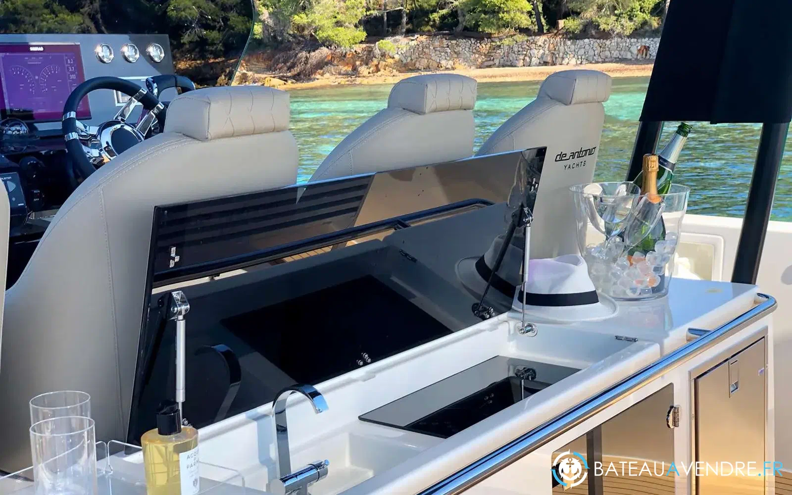 slider 9 De Antonio Yachts D42