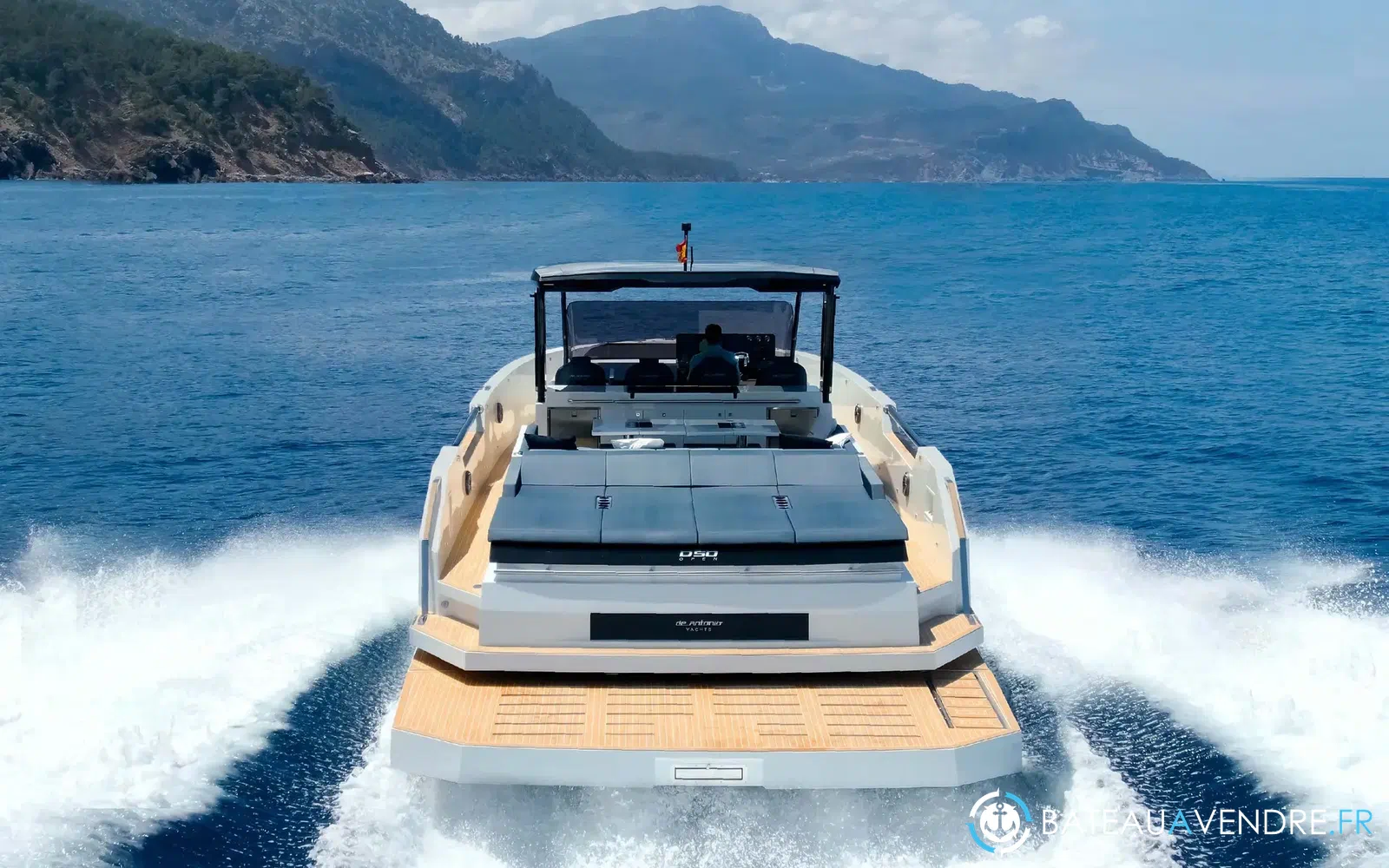 slider 0 De Antonio Yachts D50 Open