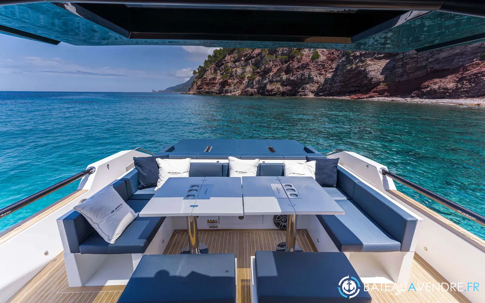 slider 9 De Antonio Yachts D50 Open