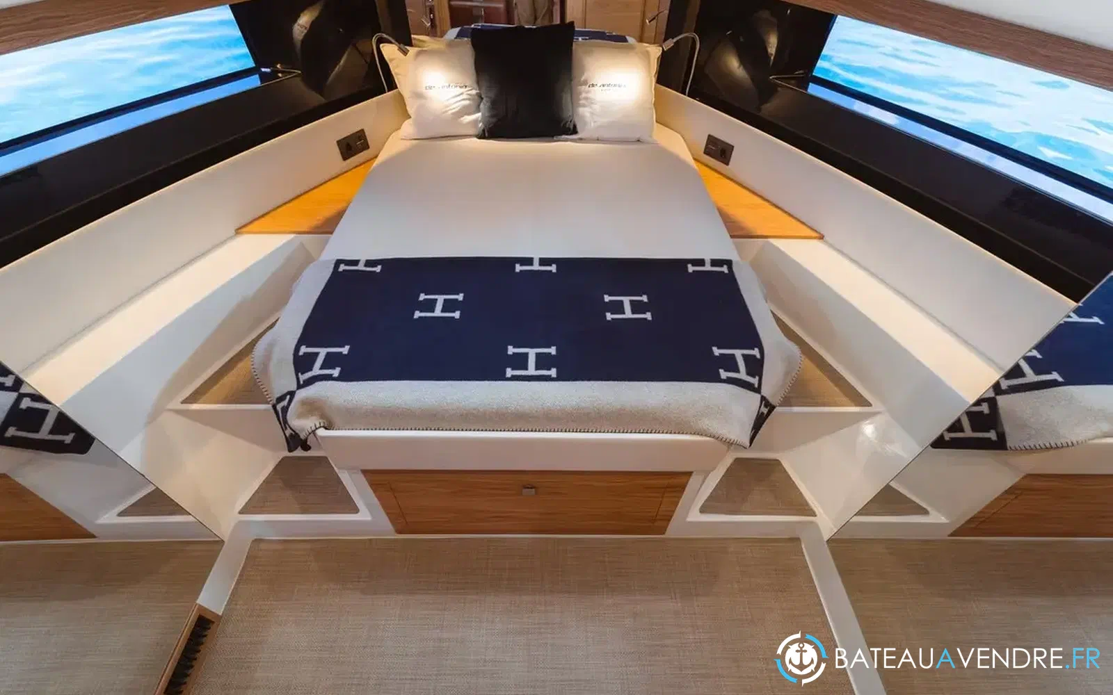 slider 11 De Antonio Yachts D50 Coupe