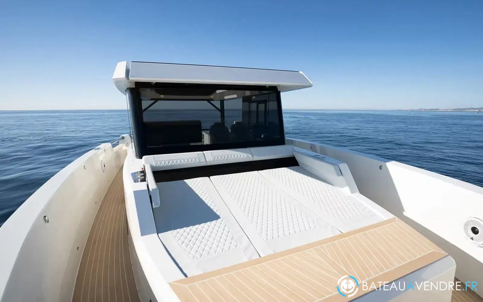 slider 7 De Antonio Yachts D50 Coupe