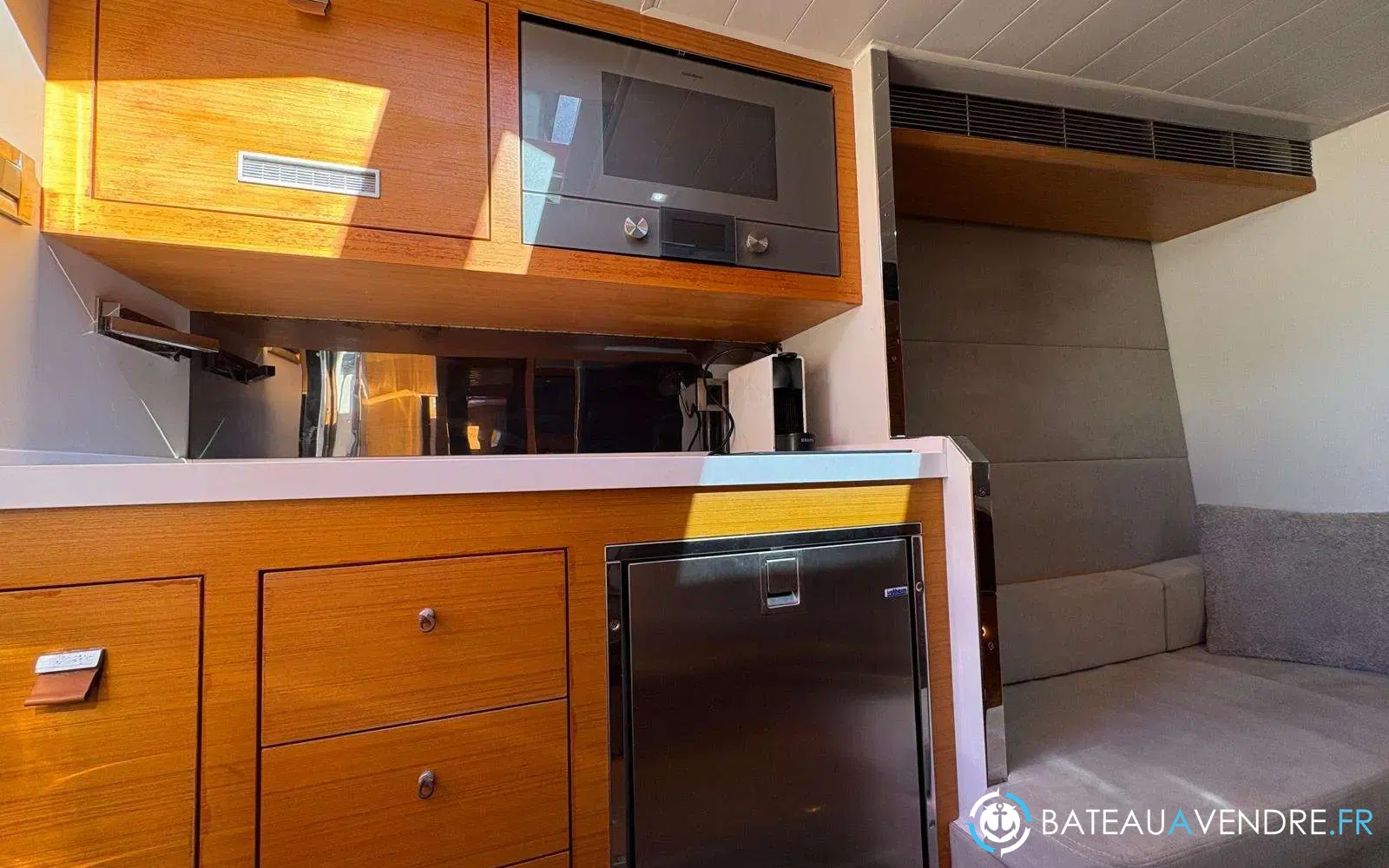 slider 8 Mazu Yachts 38
