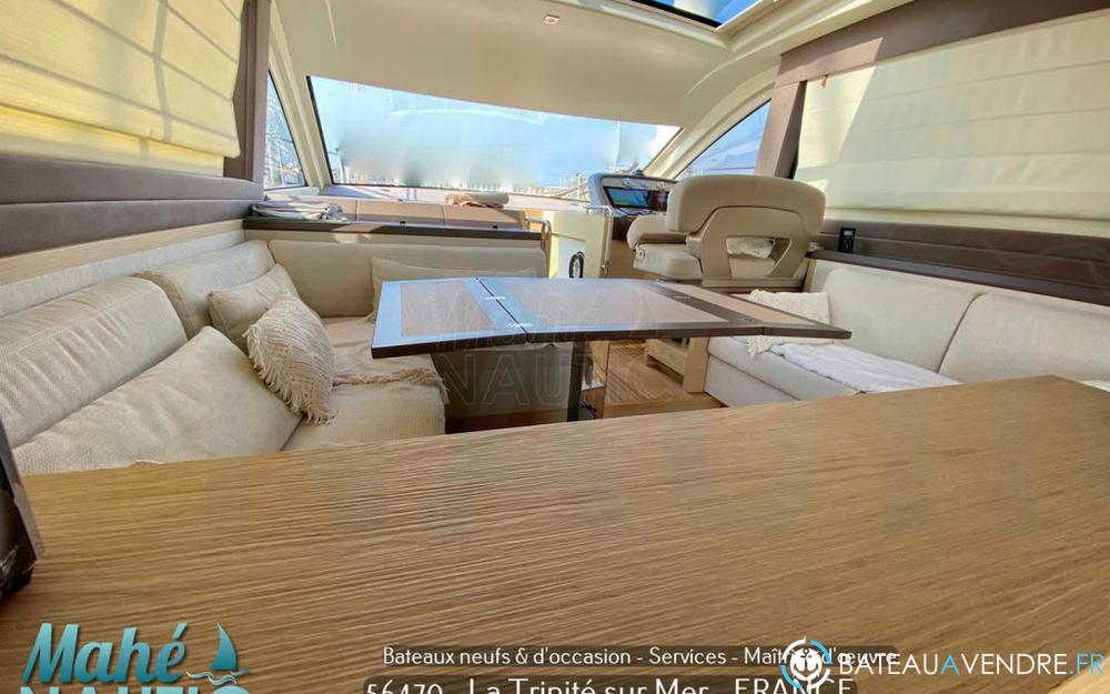 Beneteau Monte Carlo 5 S interieur photo 2