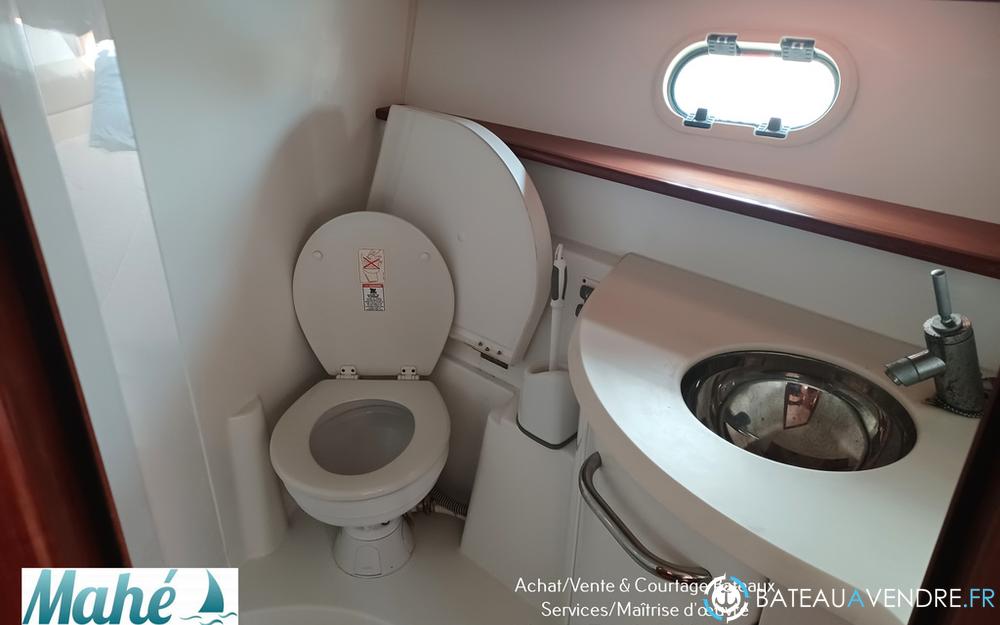 Jeanneau Prestige 42 Fly cuisine / salle de bain photo 5