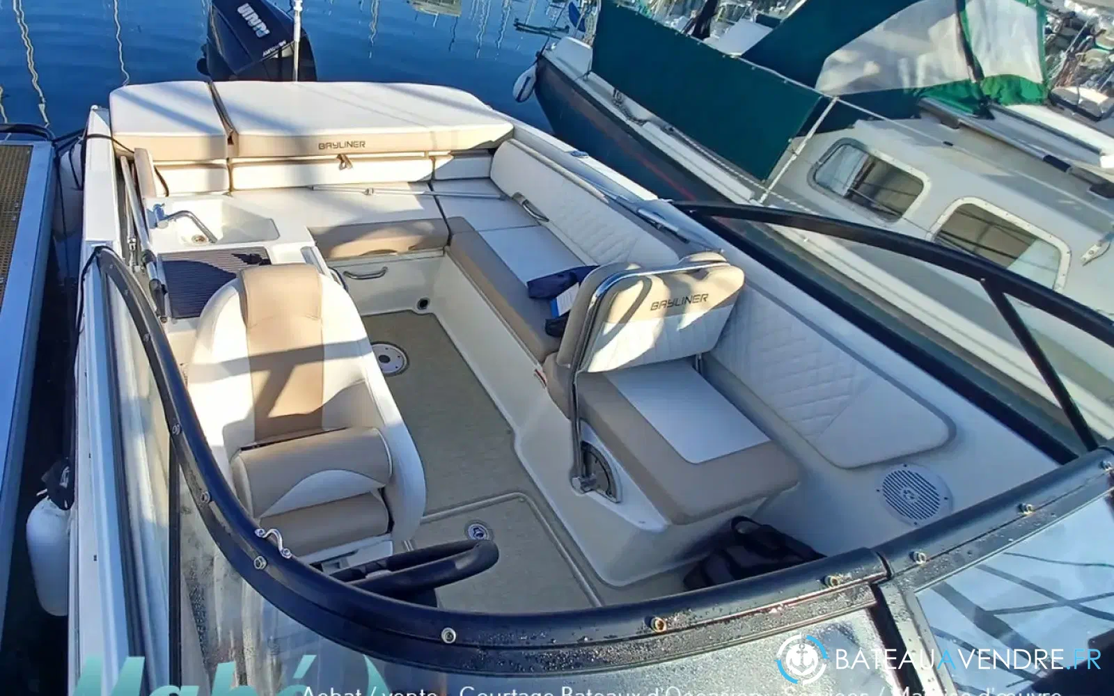 slider 6 Bayliner VR6 Cuddy