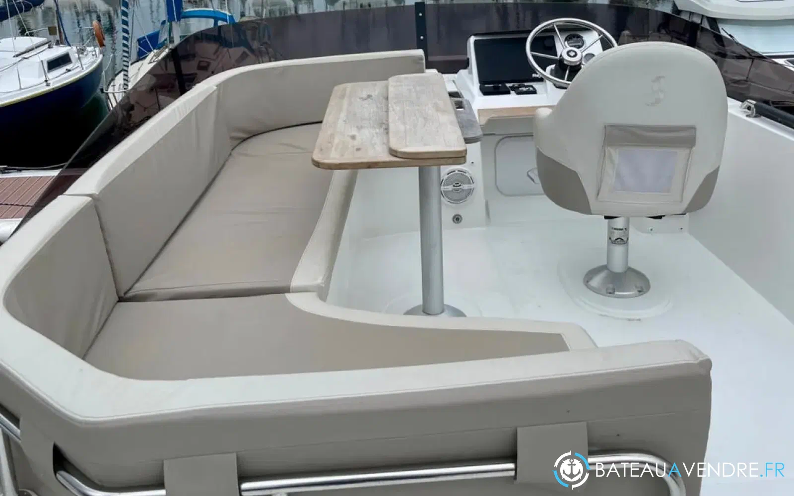 slider 7 Beneteau Swift Trawler 35