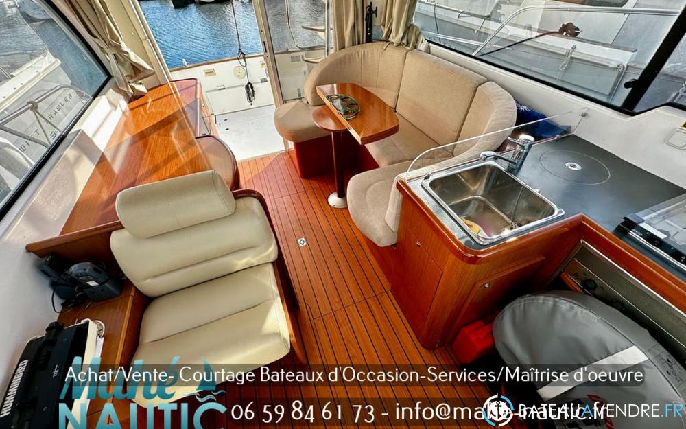 Beneteau Antares 980 interieur photo 4