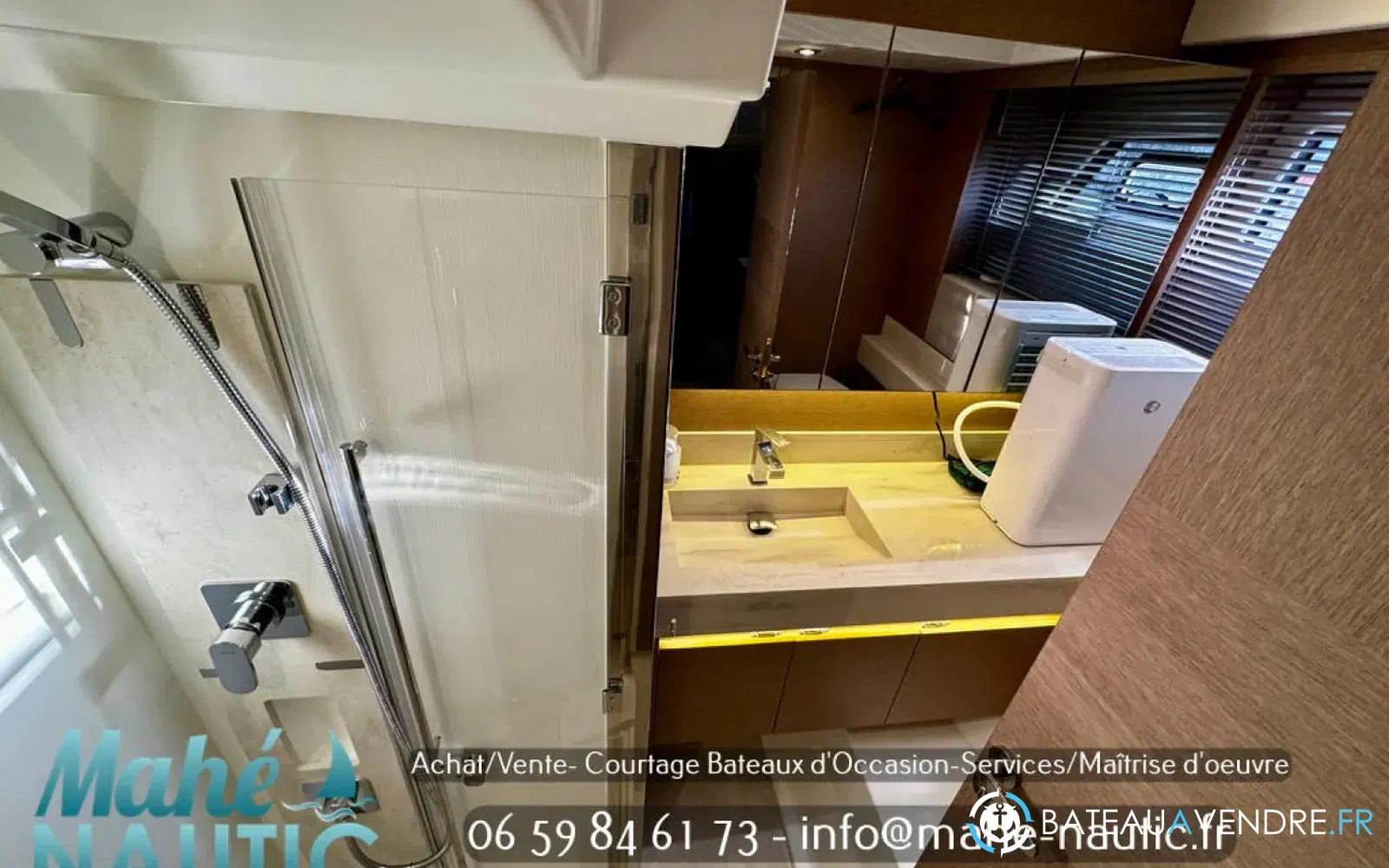 slider 26 Jeanneau Prestige 520 Fly
