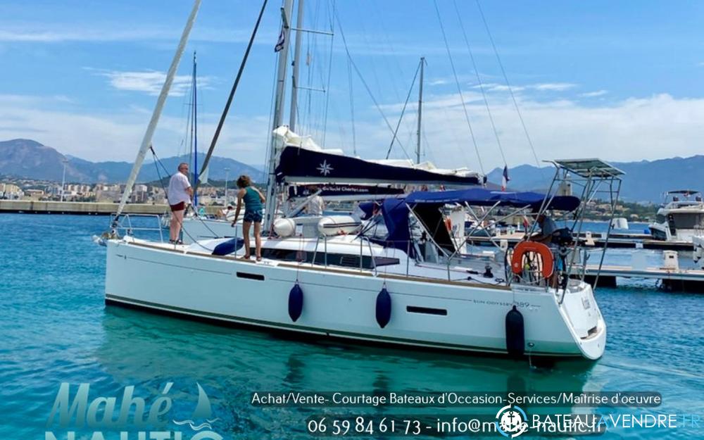 Jeanneau Sun Odyssey 389 exterieur photo de présentation