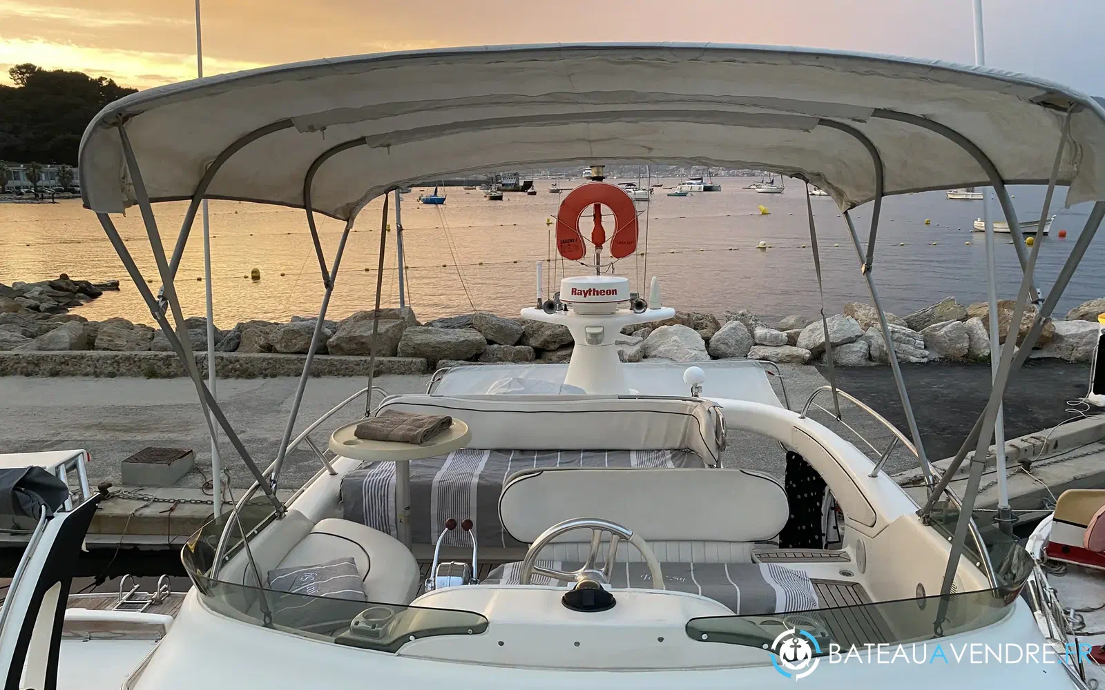 slider 3 Sealine 350 Fly