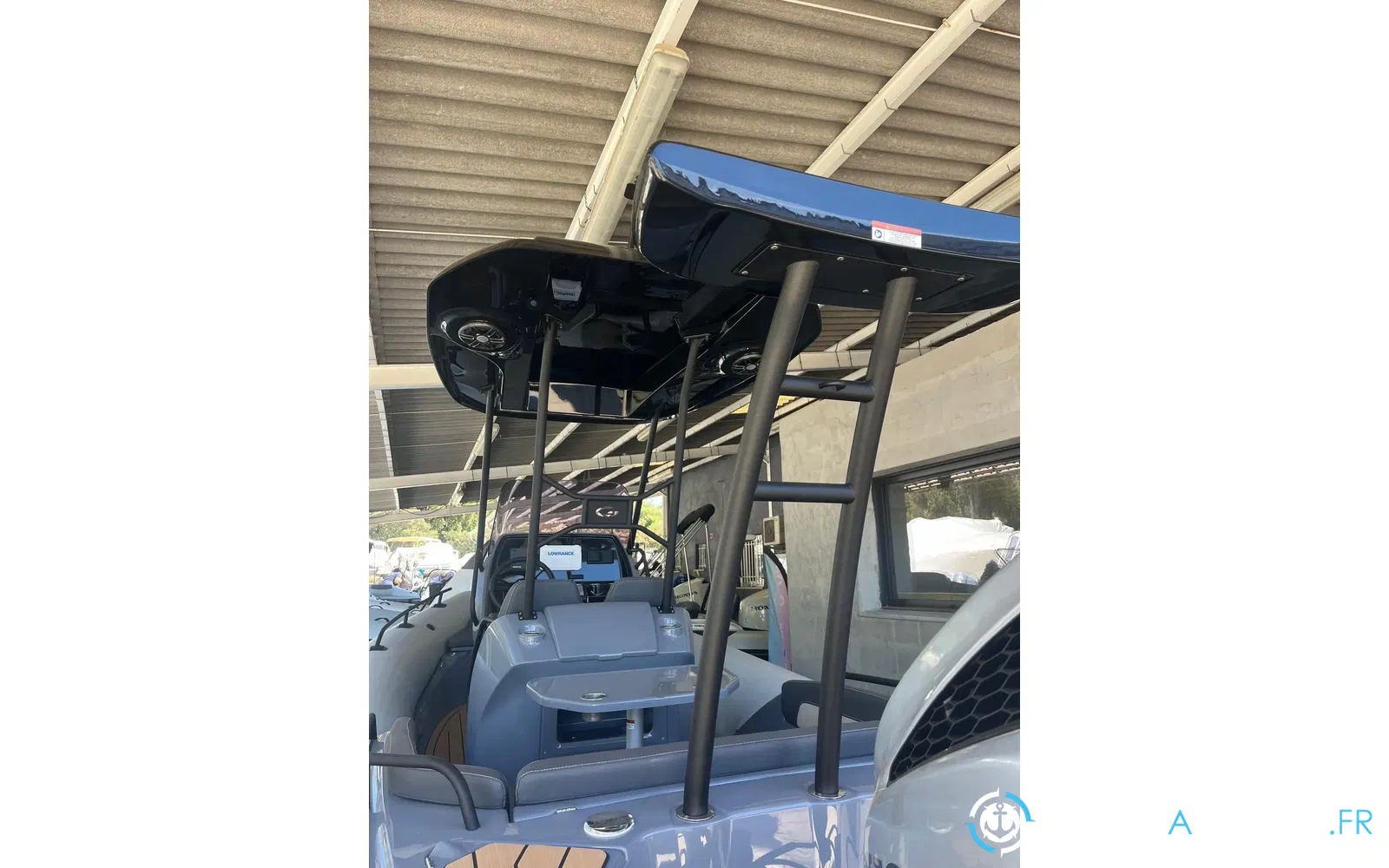 slider 1 Grand Golden Line 680