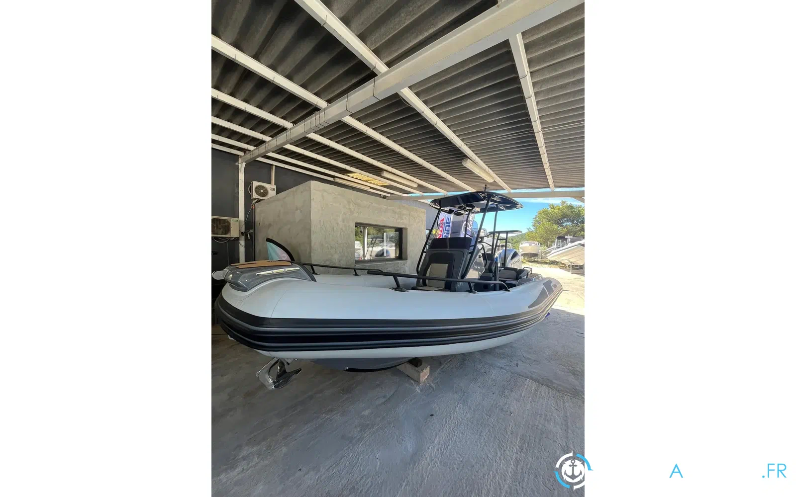 slider 8 Grand Golden Line 680