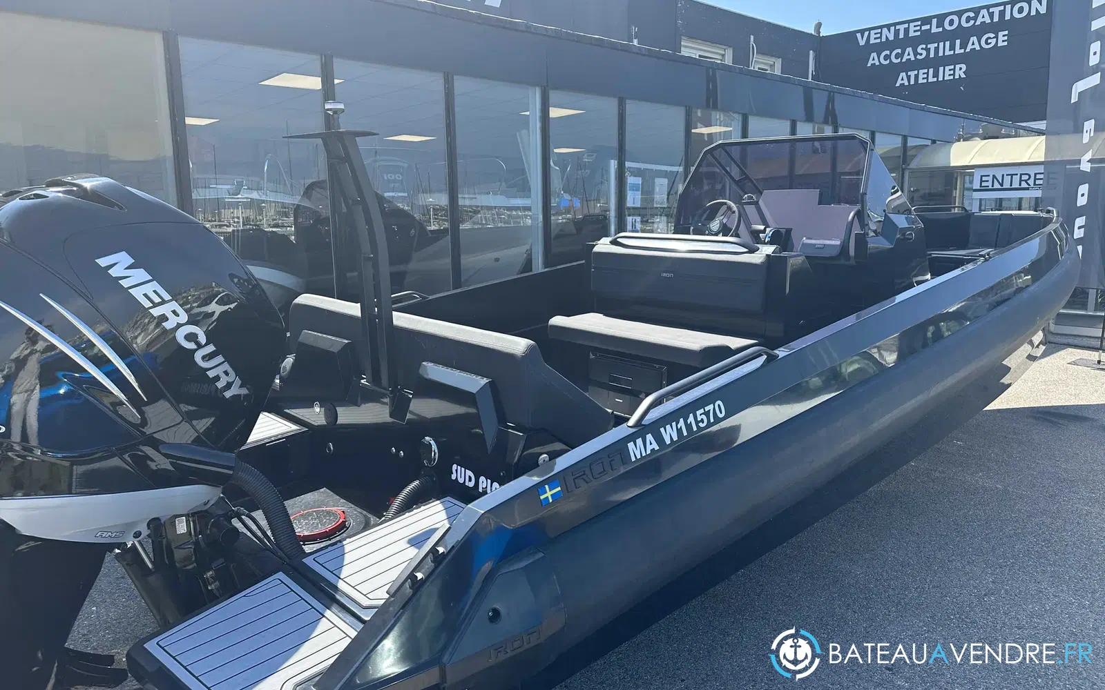slider 0 Iron Boats 827