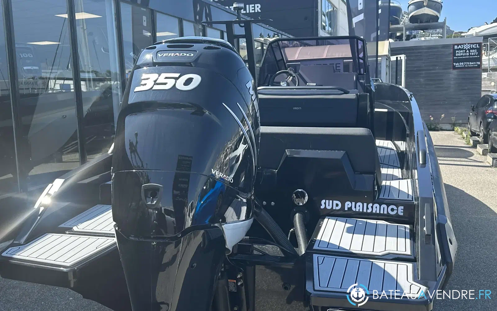 slider 1 Iron Boats 827