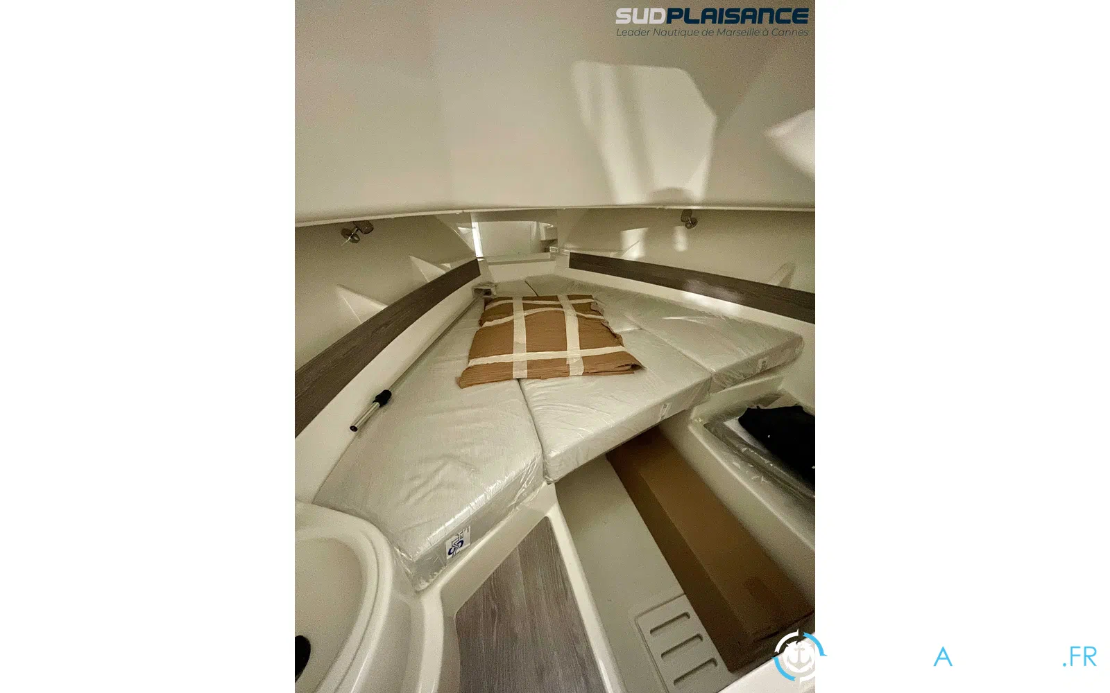 slider 7 White Shark 240 SC