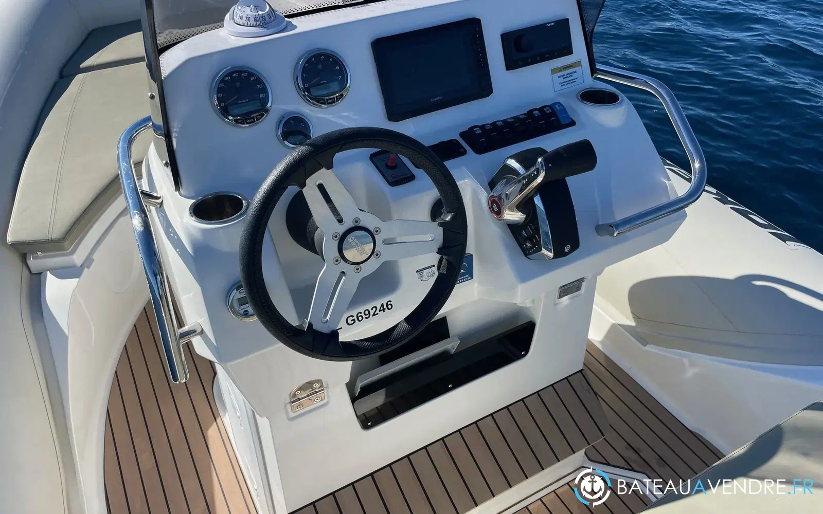 slider 10 Joker Boat Clubman 22 Plus
