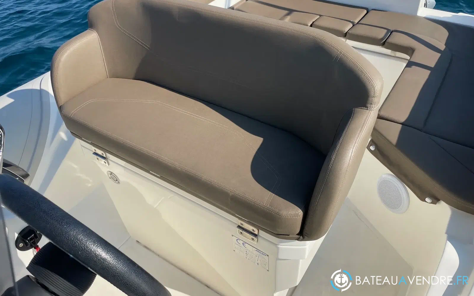 slider 8 Joker Boat Clubman 24