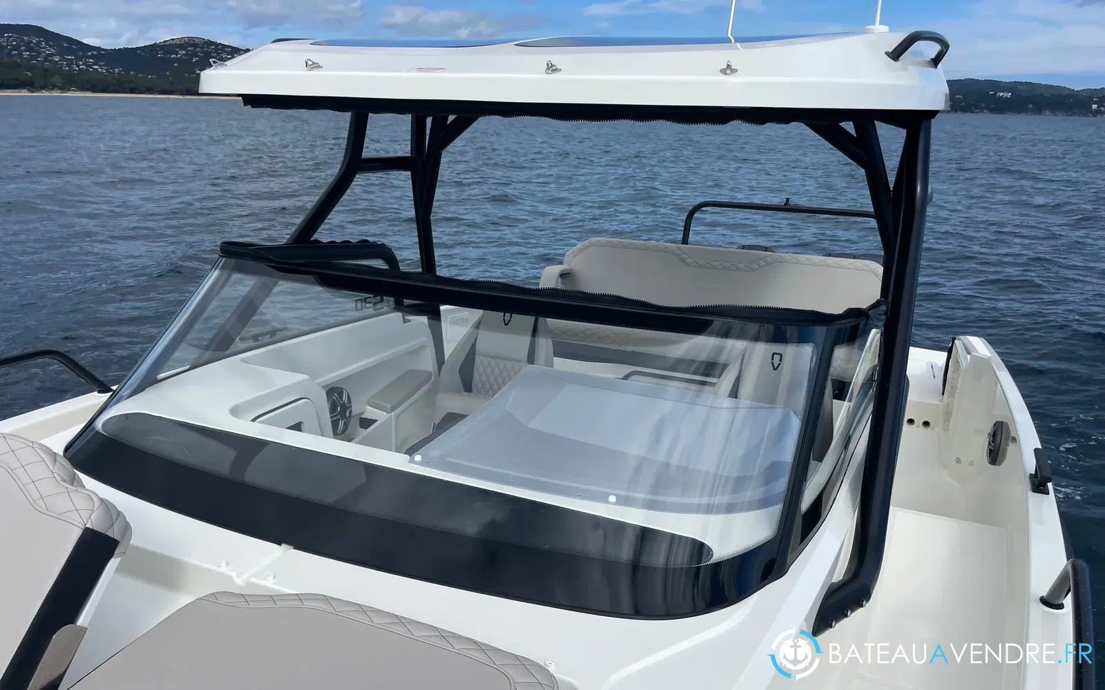 slider 8 Navan S30