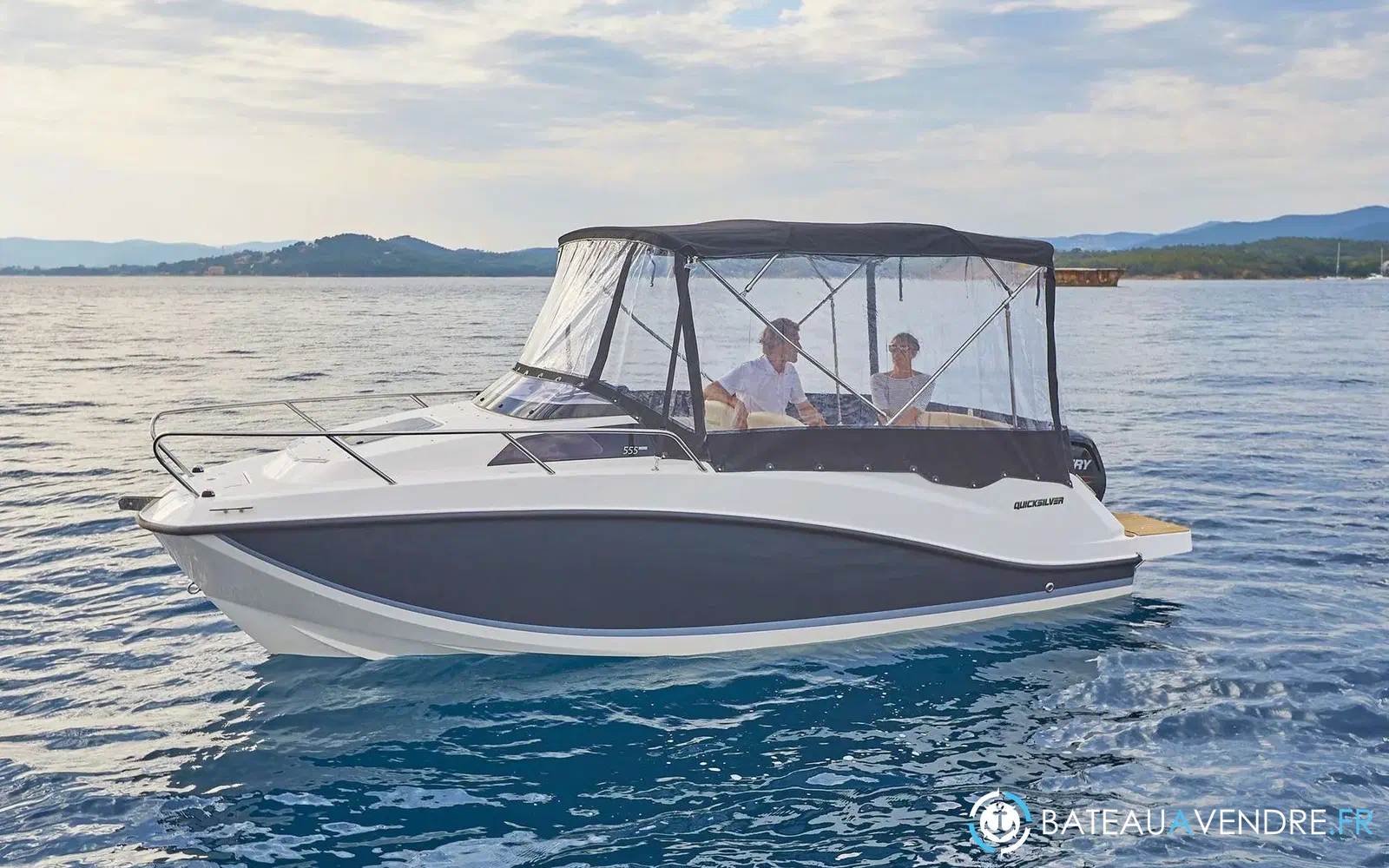 slider 2 Quicksilver Activ 555 Cabin