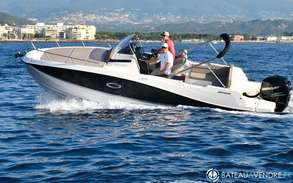 Quicksilver Activ 755 Sundeck photo de présentation