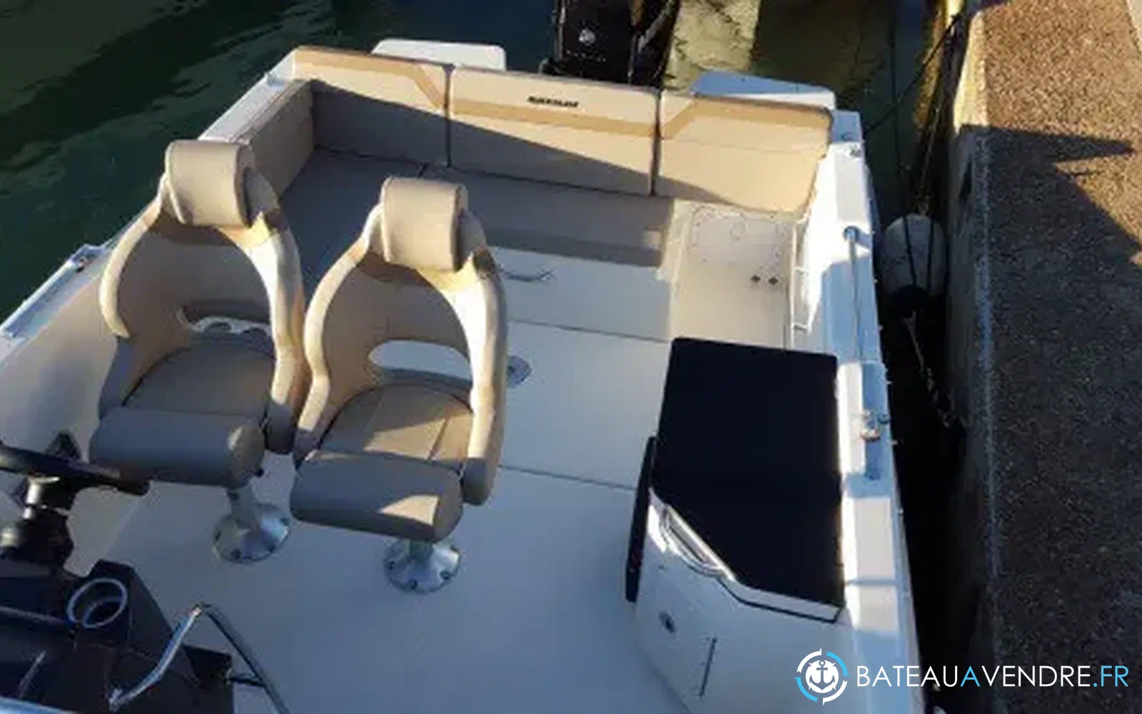 slider 2 Quicksilver Activ 755 Sundeck