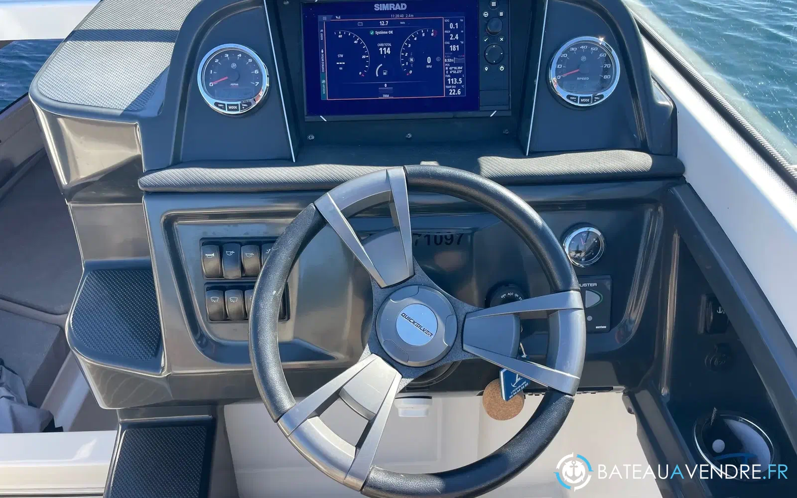 slider 13 Quicksilver Activ 755 Cruiser