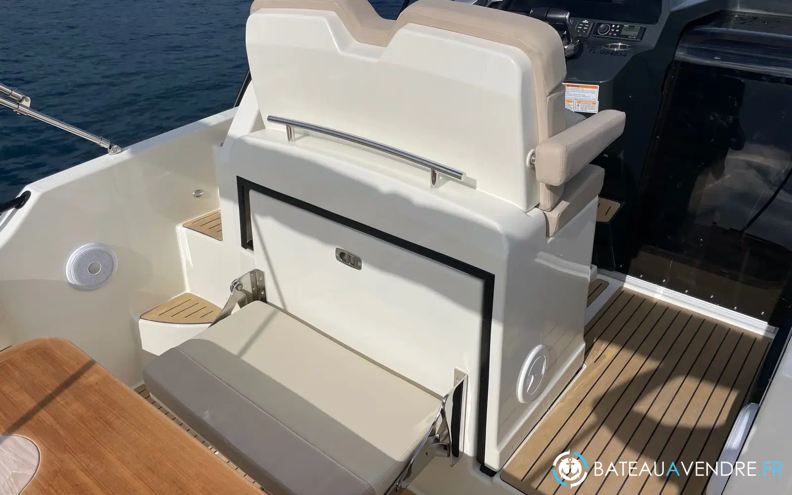 slider 14 Quicksilver Activ 875 Sundeck