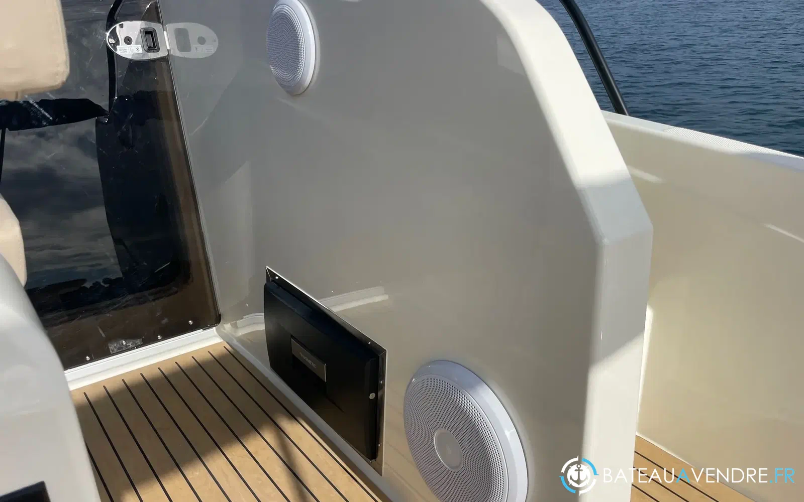 slider 15 Quicksilver Activ 875 Sundeck