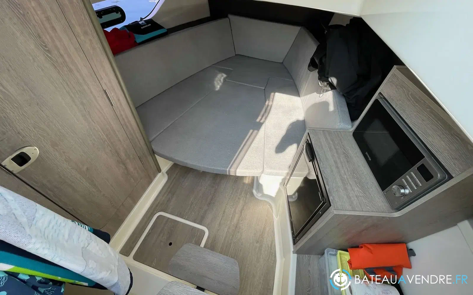 slider 19 Quicksilver Activ 875 Sundeck