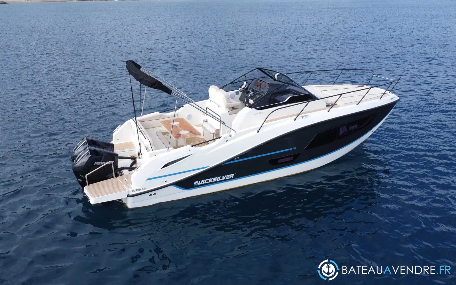 slider 4 Quicksilver Activ 875 Sundeck