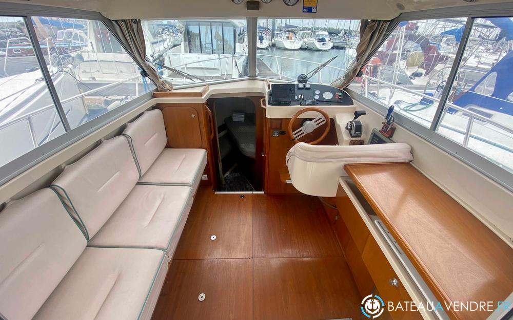 Beneteau Antares 805 photo 3