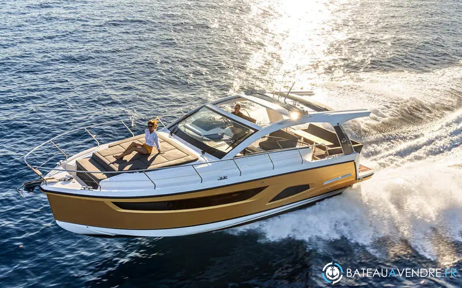slider 0 Sealine S 390