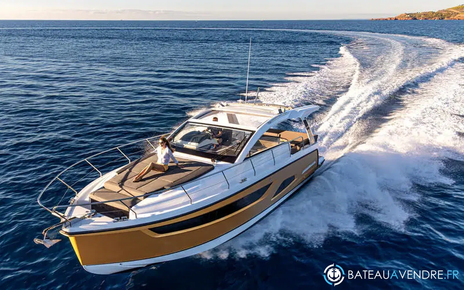 slider 2 Sealine S 390