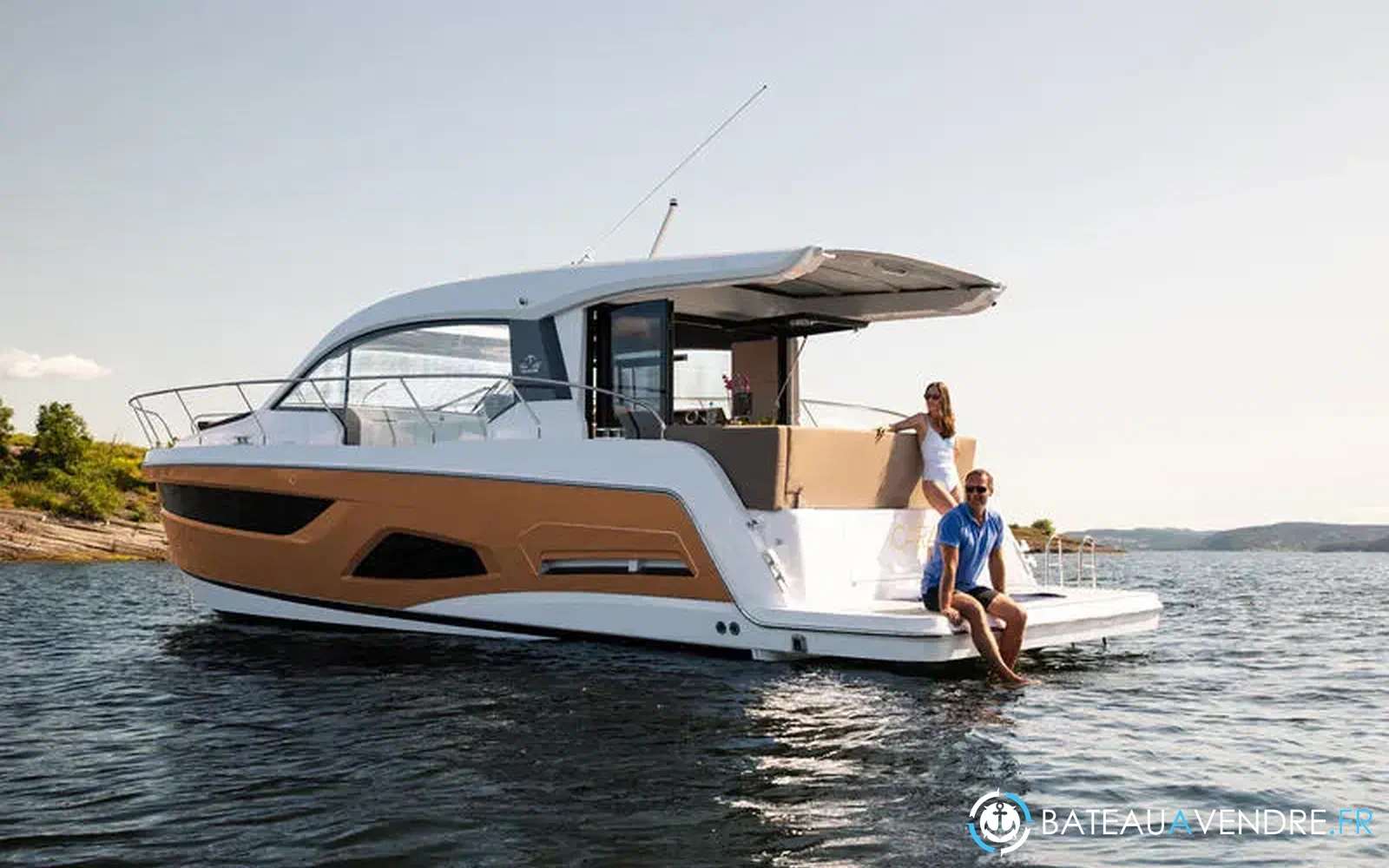 slider 9 Sealine C390