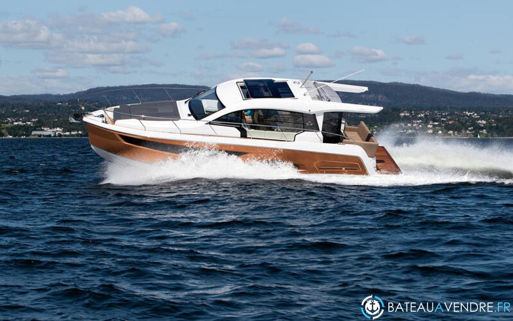 Sealine  C390  photo 2