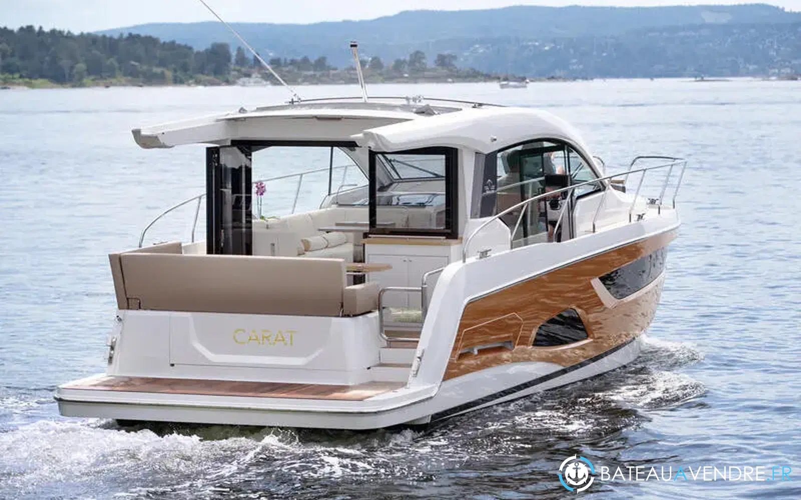 slider 2 Sealine C390