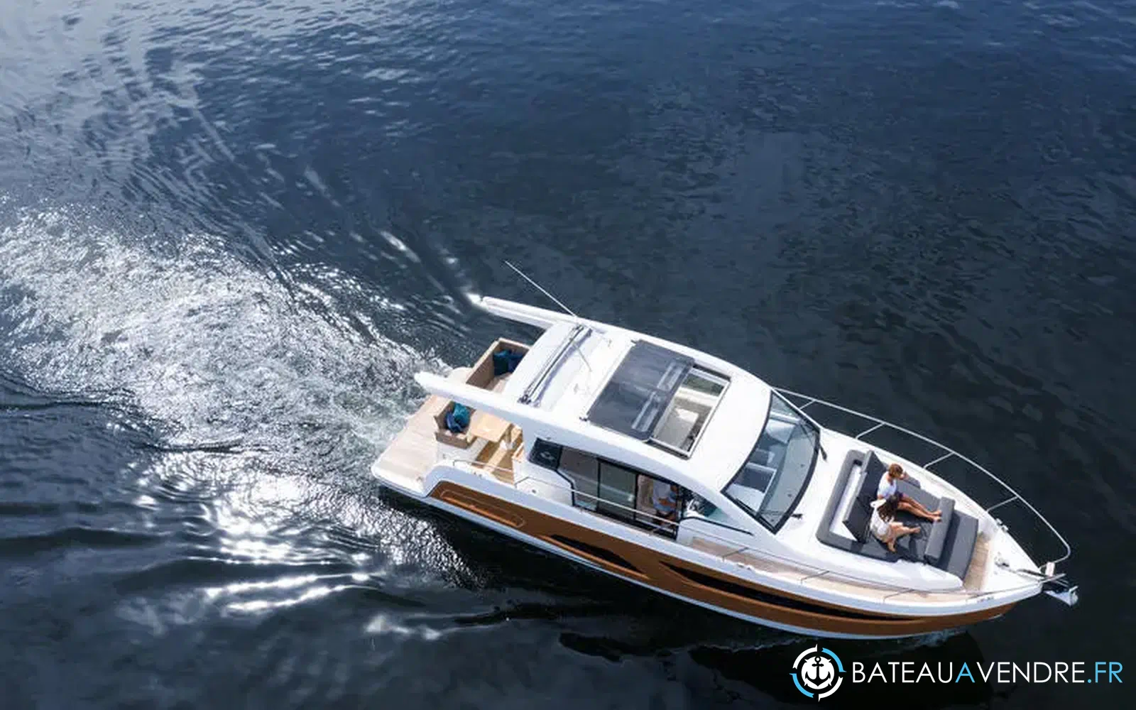slider 4 Sealine C390
