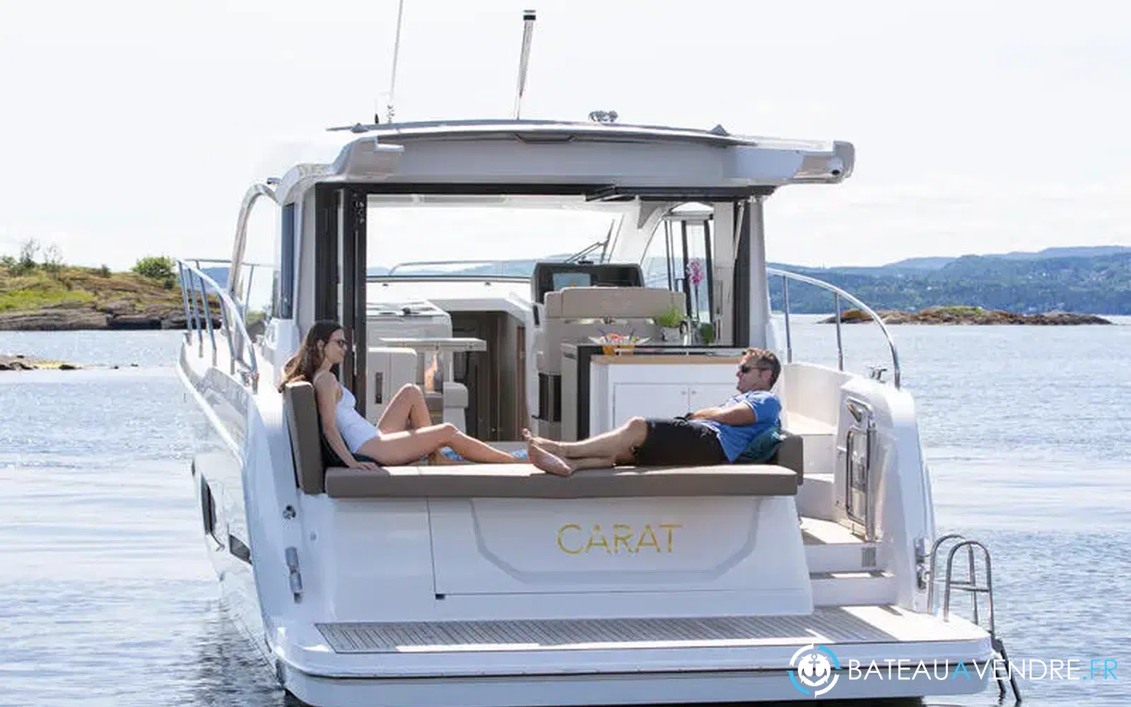 slider 8 Sealine C390