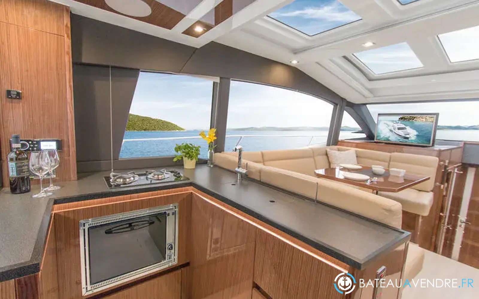 slider 14 Sealine C430