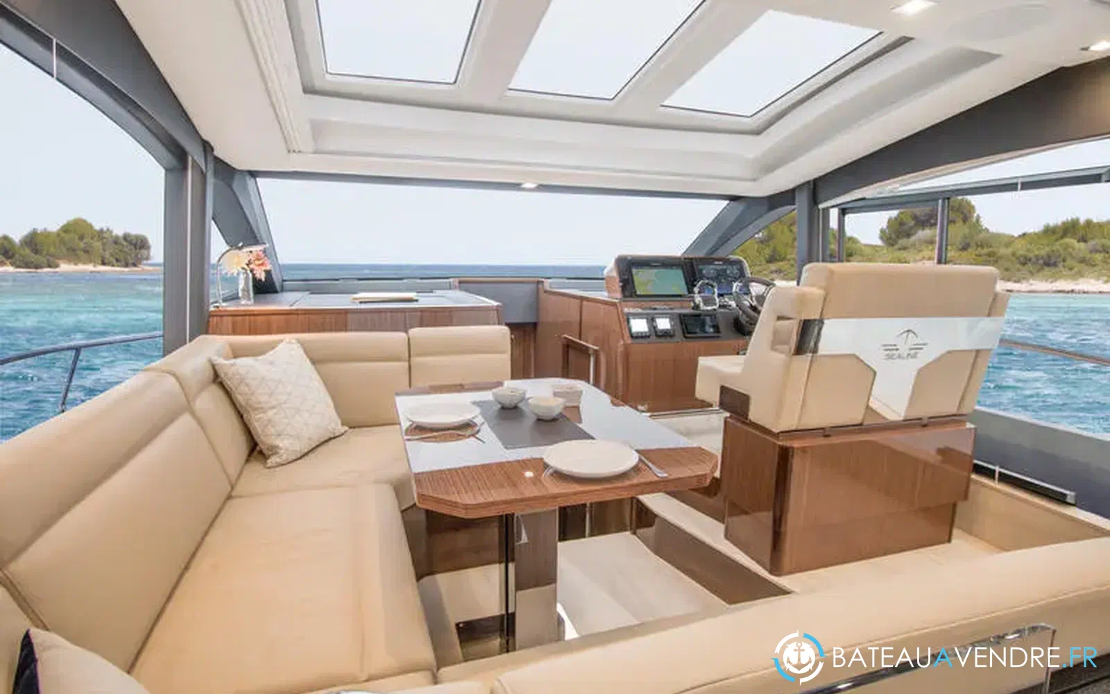 slider 15 Sealine C430