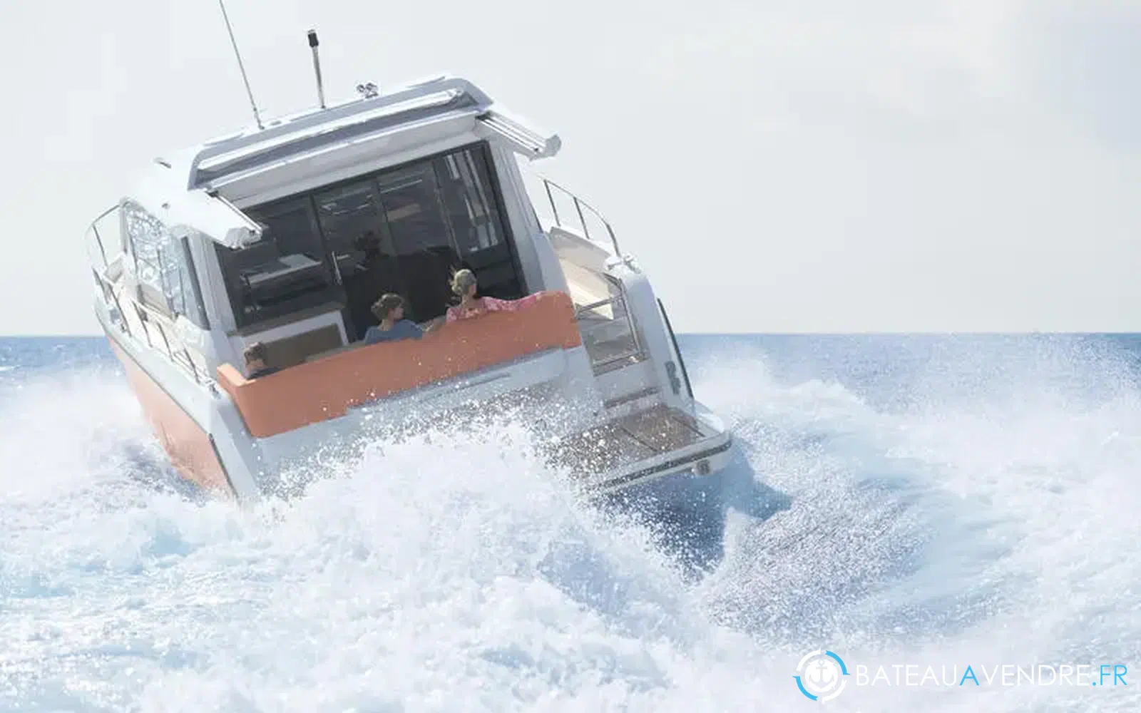 slider 2 Sealine C430