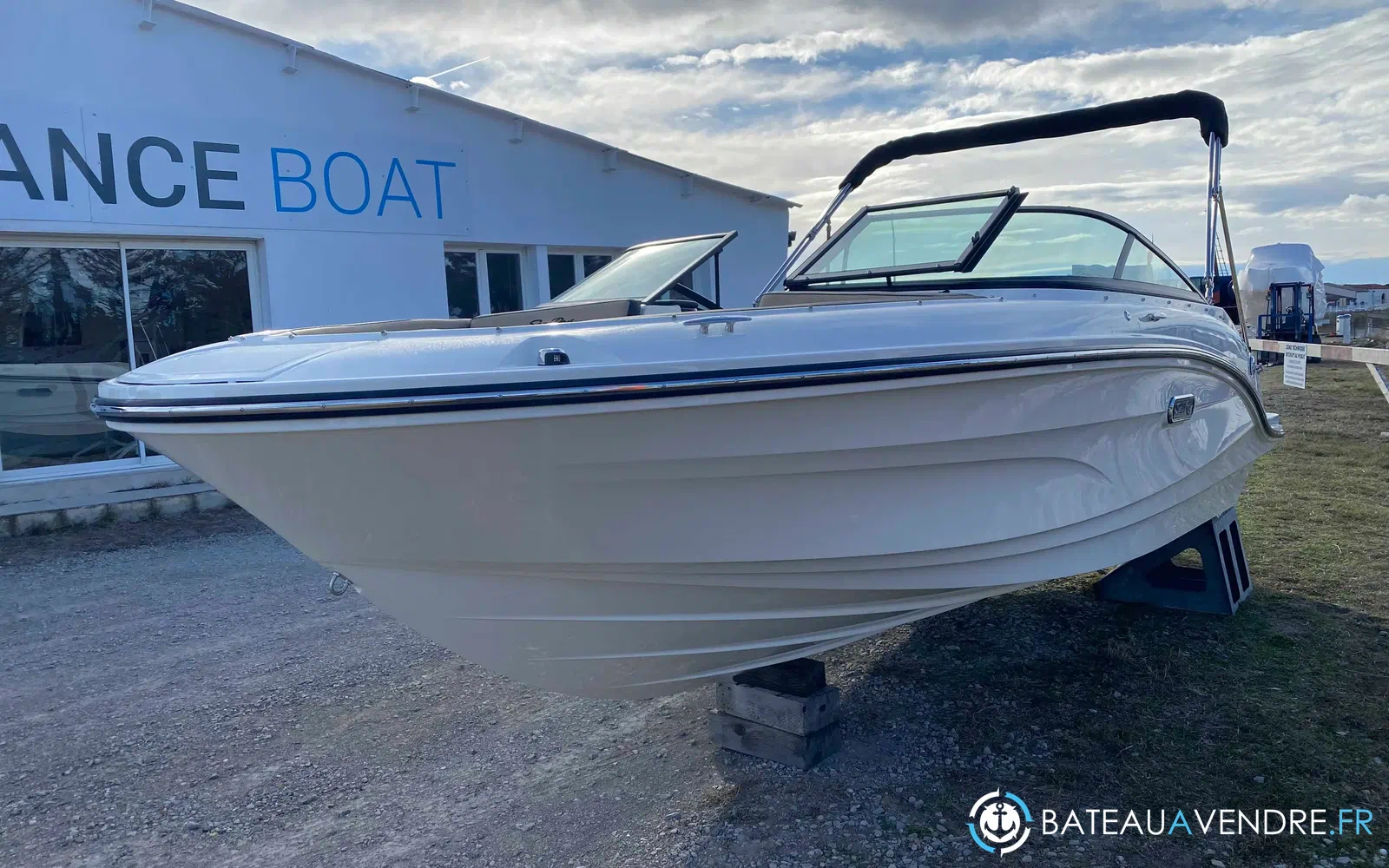 slider 2 Sea Ray SPX 190 OB