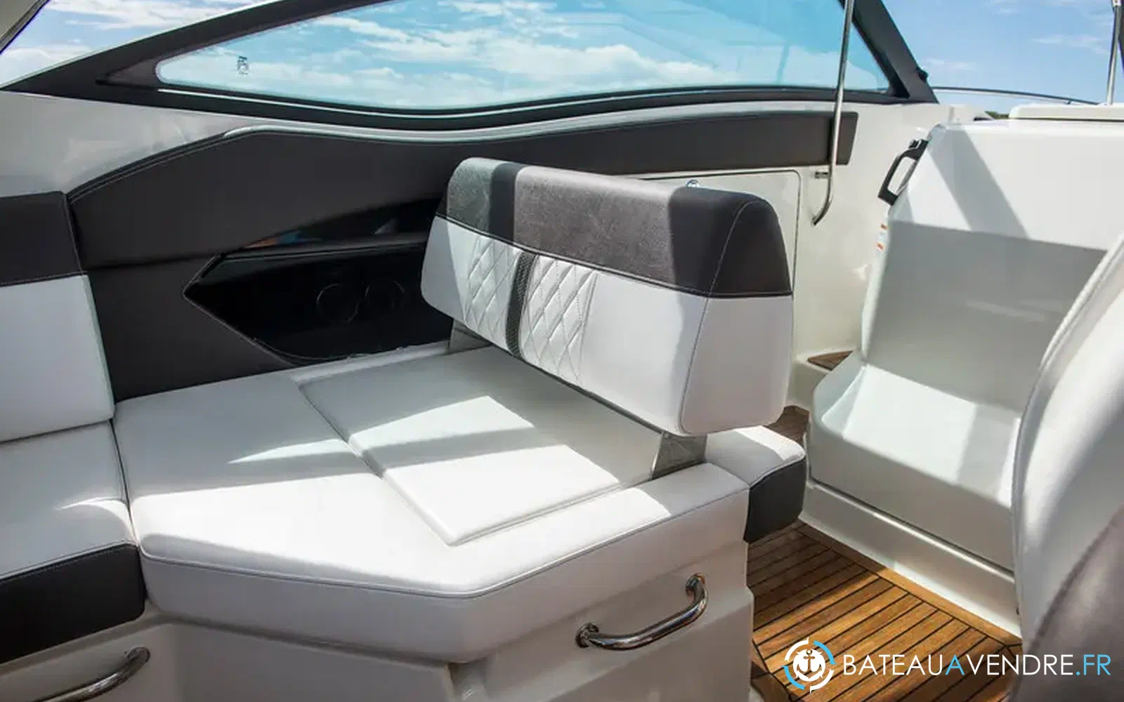 slider 4 Sea Ray Sundancer 320