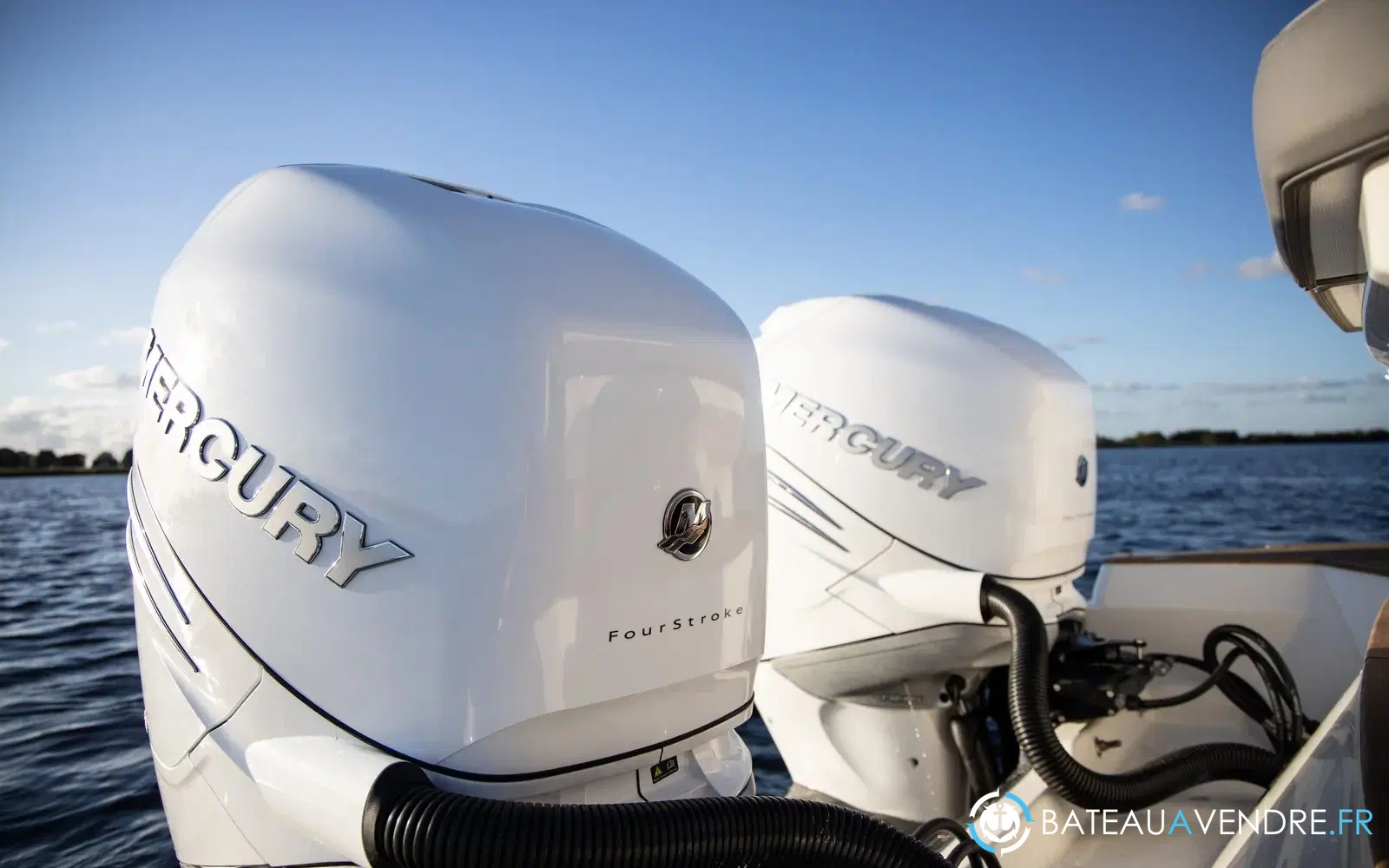 slider 3 Sea Ray 320 Sundancer OB