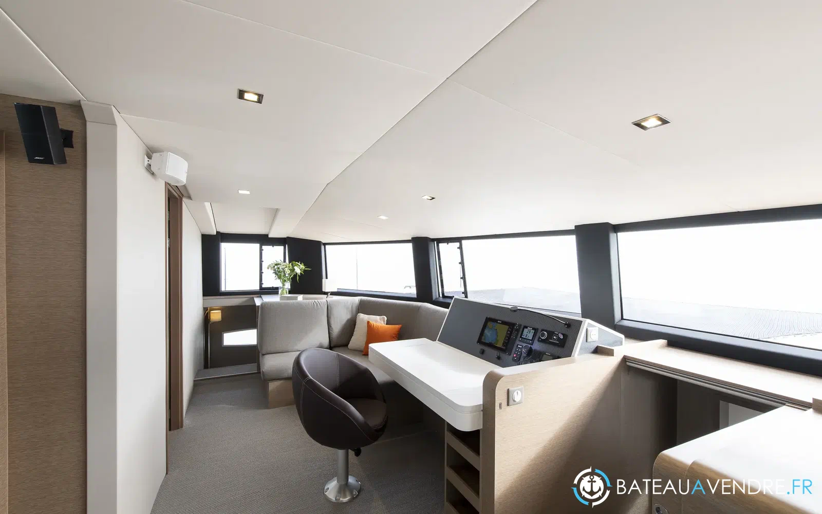 slider 28 Neel Trimarans Neel 65