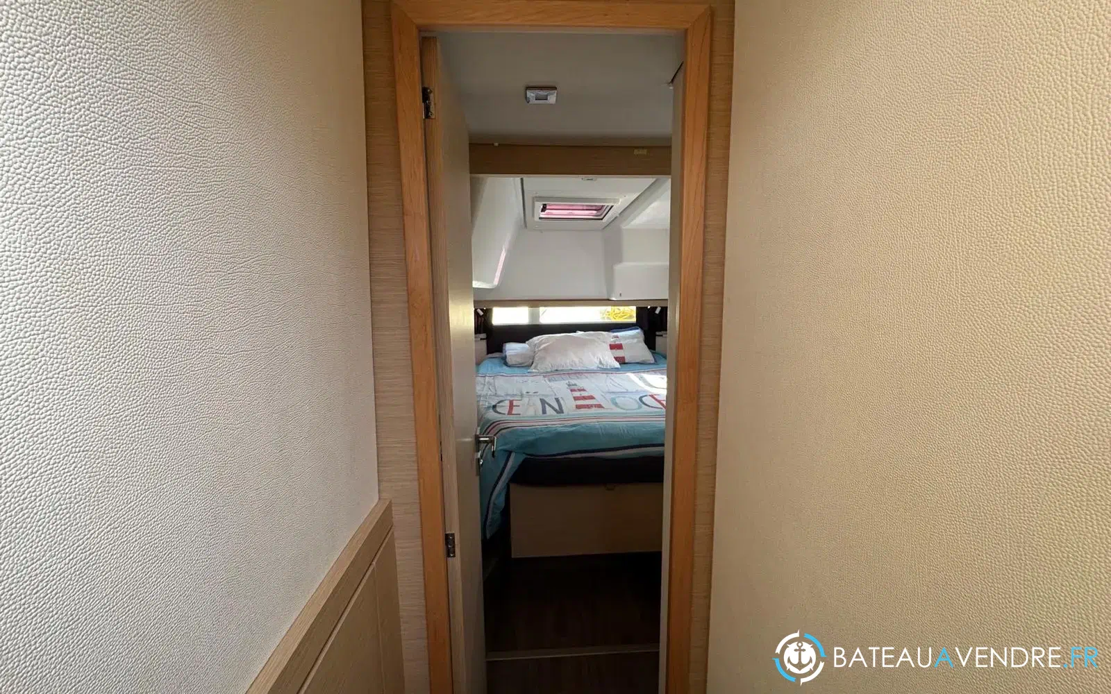 slider 14 Fountaine Pajot Lucia 40